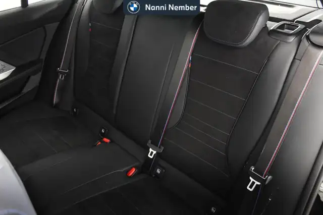 BMW 1 Series view 15