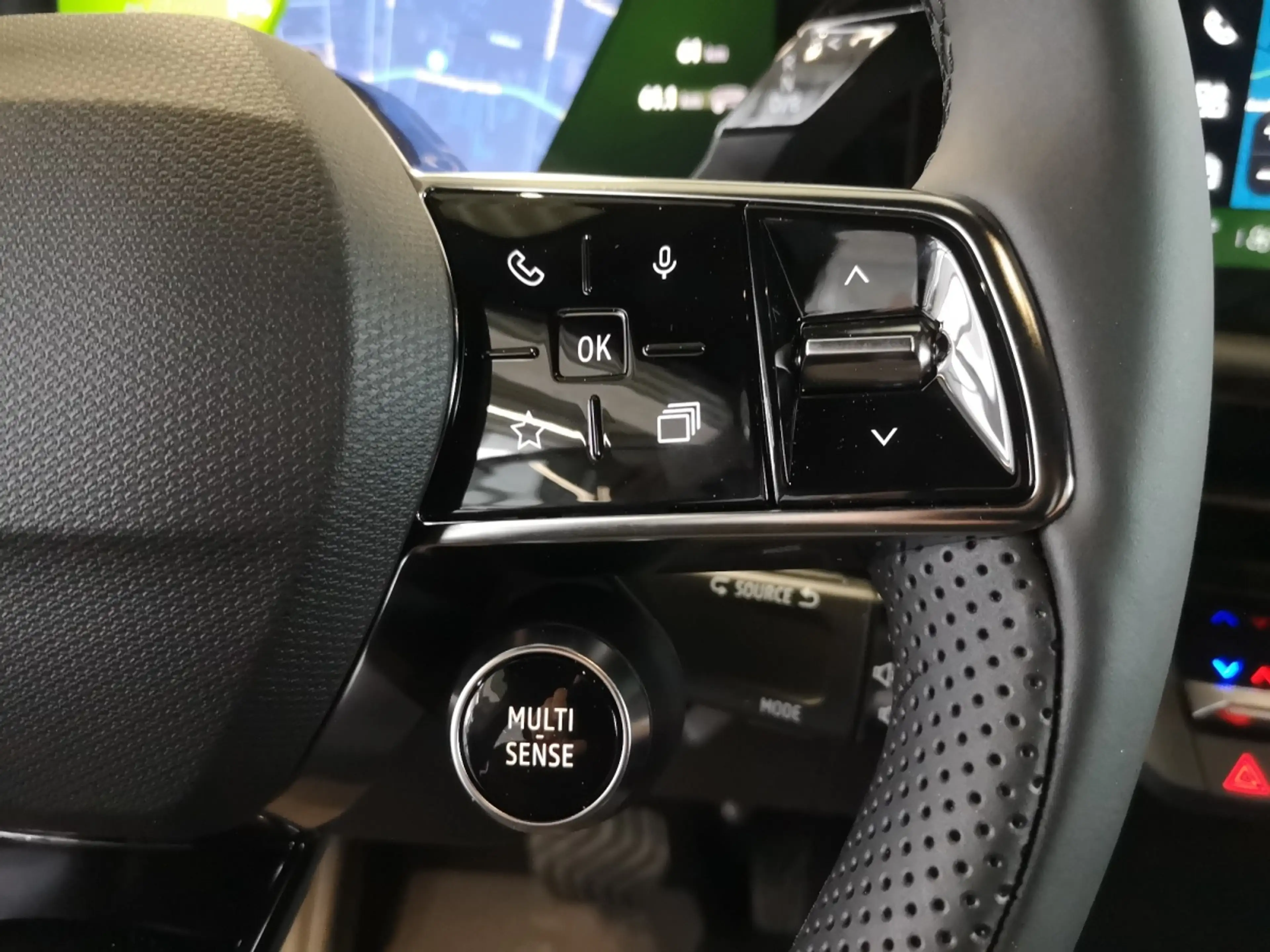 Renault Clio Techno Full Hybrid E-Tech 160 — photo 15
