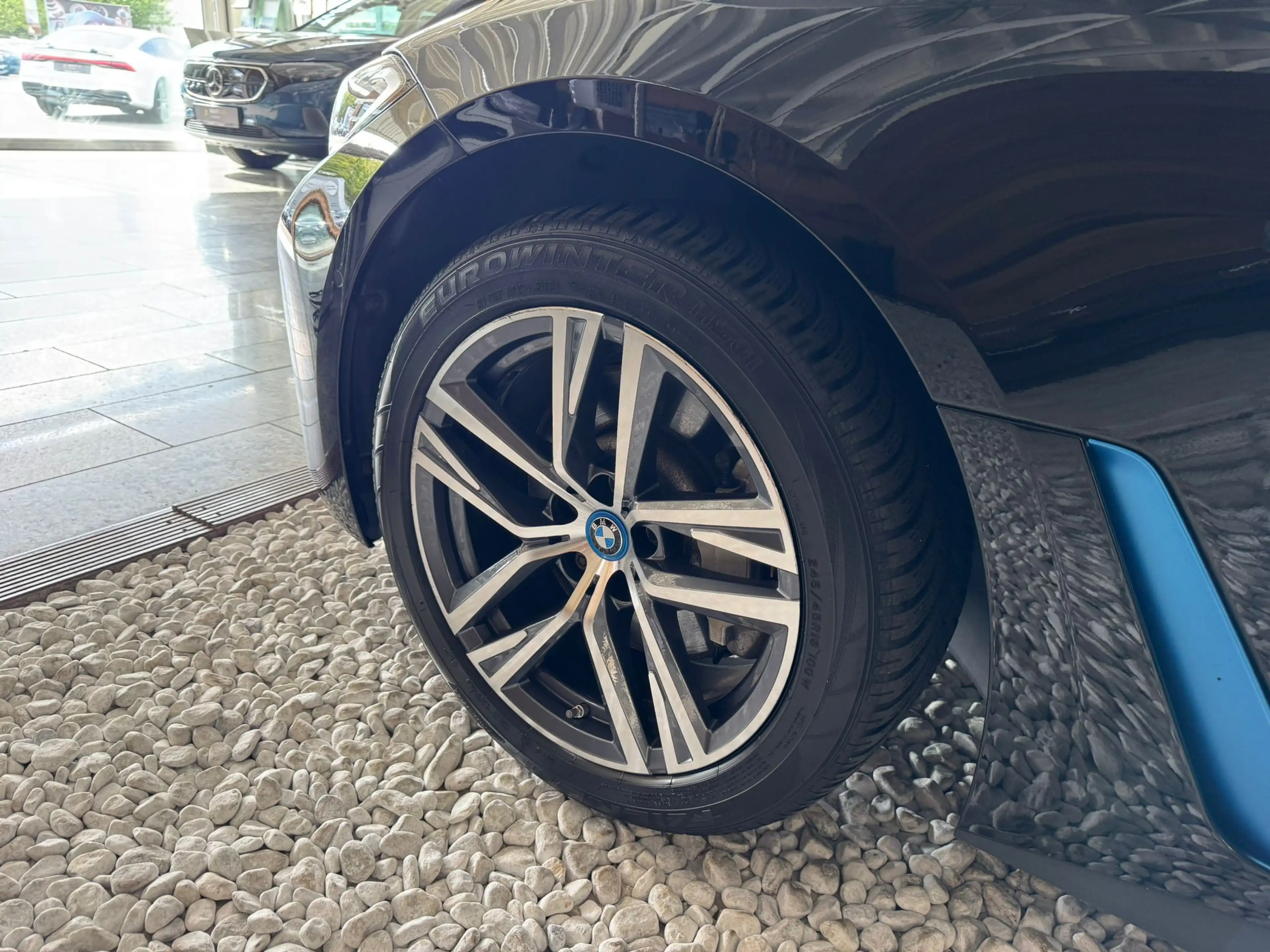 BMW i4 40 eDrive Schiebedach 18 Zoll Vollleder — photo 11