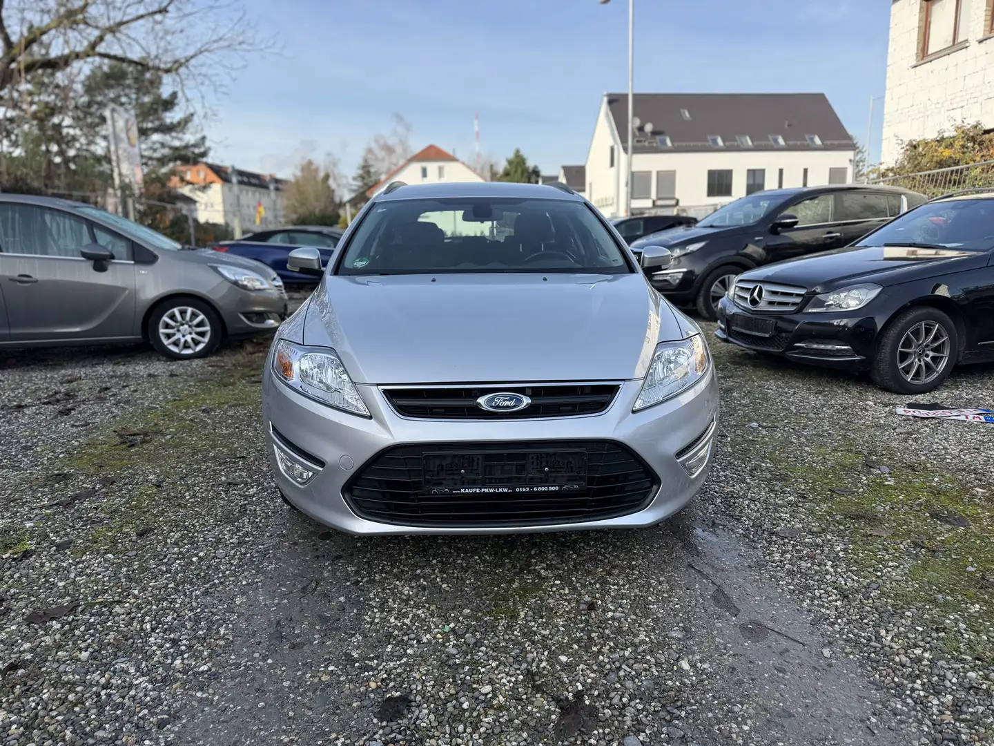 Ford Mondeo Ambiente (09.2010 Grau - 1