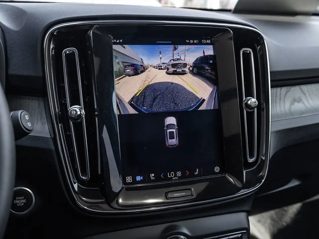 Volvo XC40 photo Volvo XC40