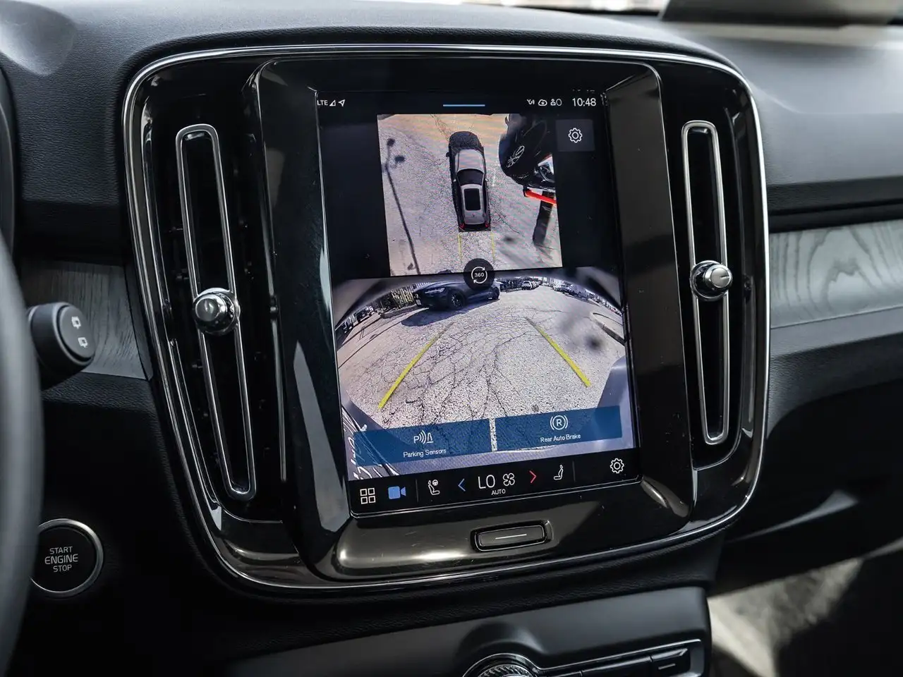 Volvo XC40 photo Volvo XC40