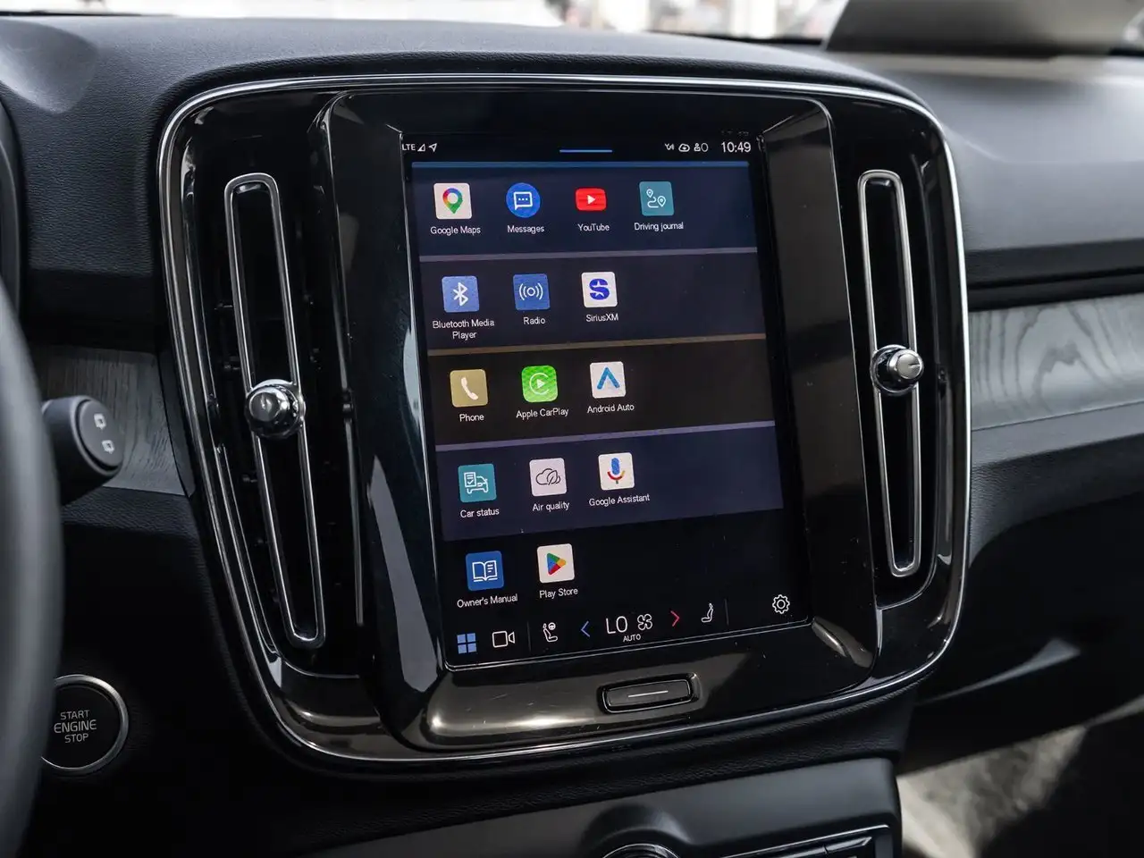 Volvo XC40 photo Volvo XC40