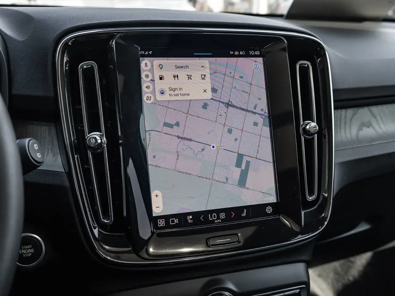 Volvo XC40 photo Volvo XC40