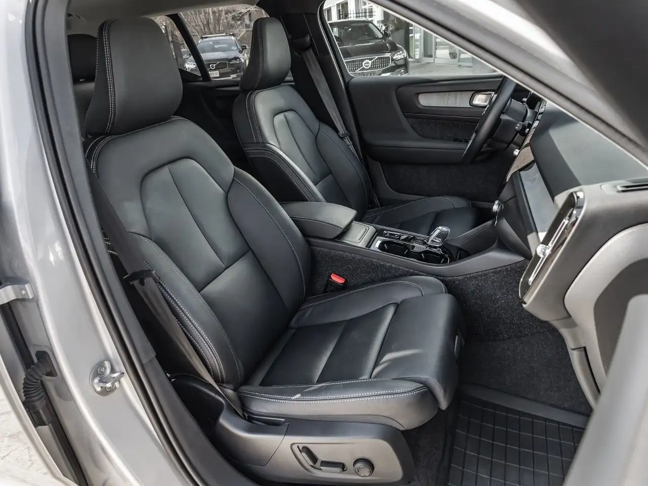 Volvo XC40 photo Volvo XC40