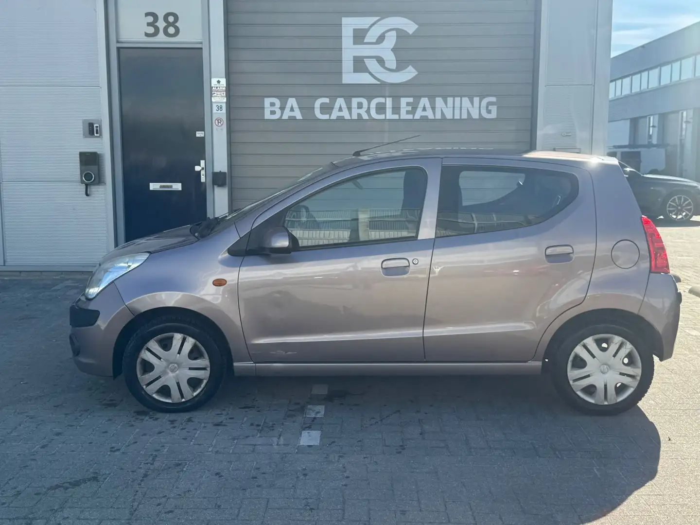 Nissan Pixo 1.0 Acenta | Airco | 5 Deurs | Radio | Elek ramen Beige - 2