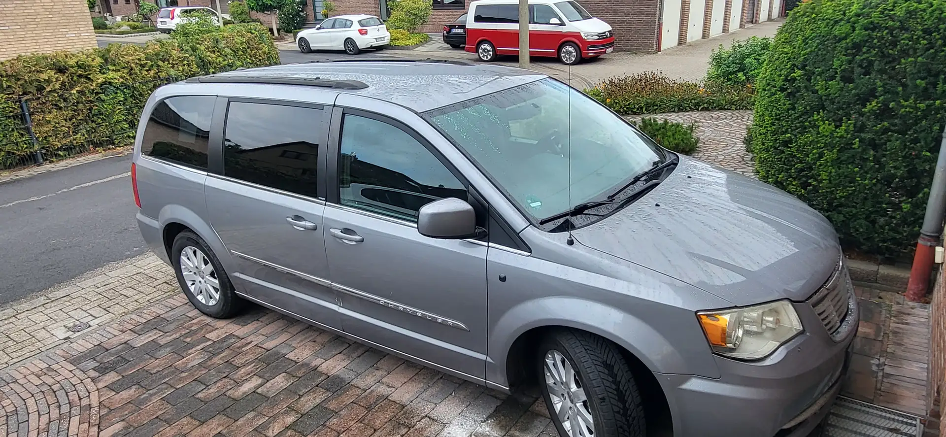 Chrysler Town & Country 3,6 lpg Silber - 1