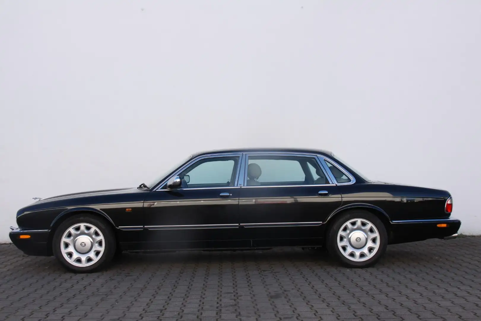 Jaguar Daimler Super V8 Langversion  2 Jahre Garantie Negro - 2