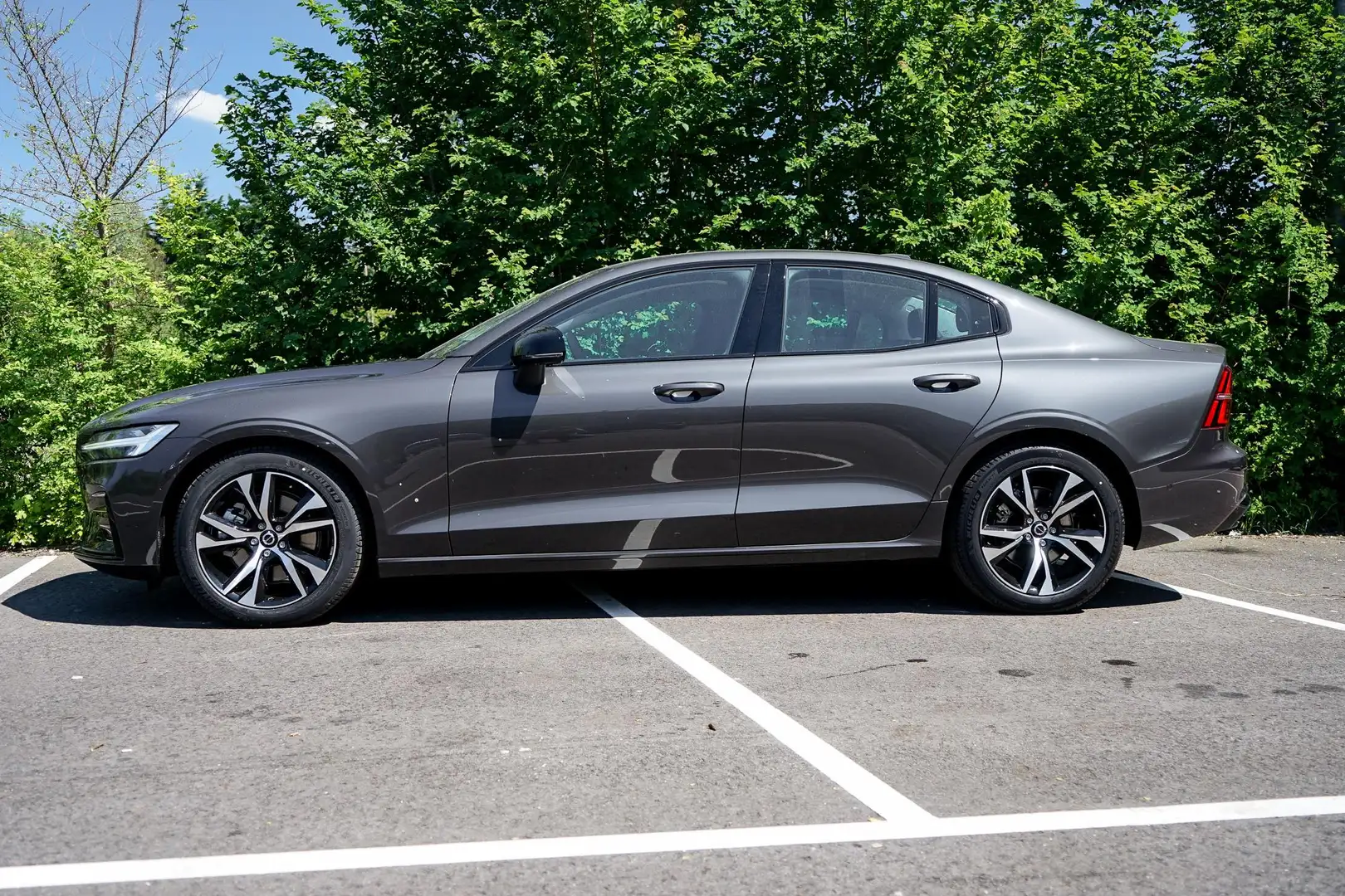 Volvo S60 2.0 B4 Plus Dark | Lederen Bekleding | Head-up Dis Grijs - 2