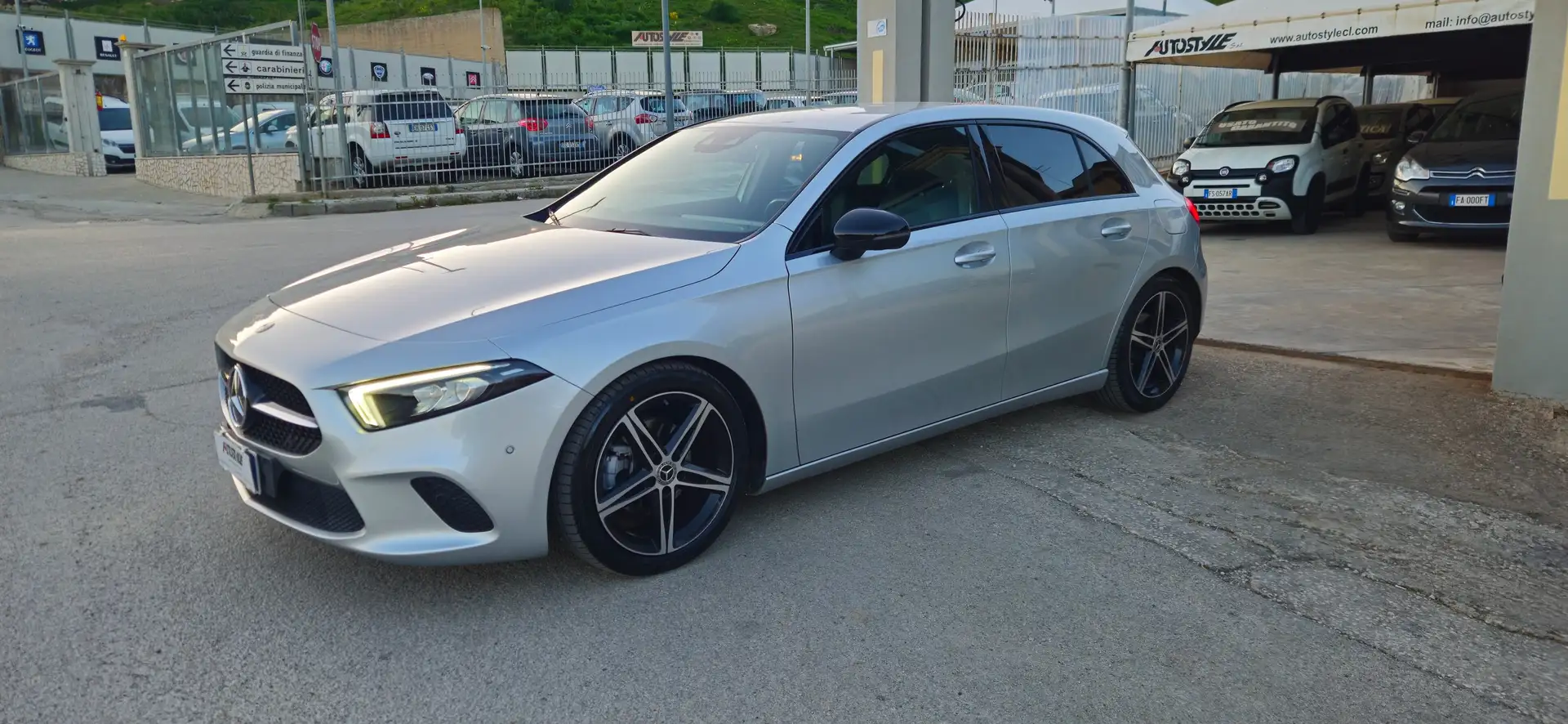 Mercedes-Benz A 180 A 180 d Sport Extra auto Argento - 2