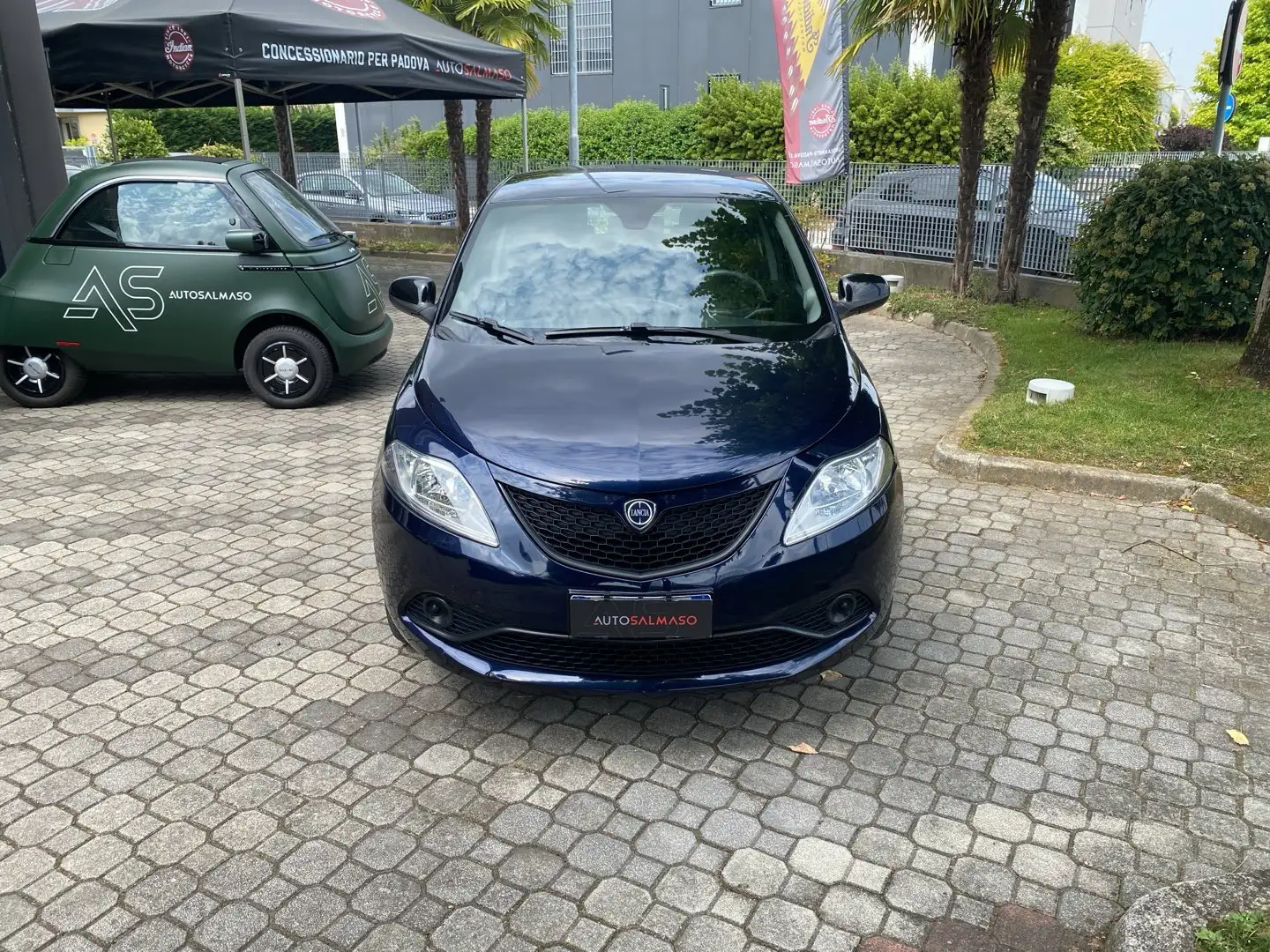 Lancia Ypsilon 1.2 69 CV 5 porte GPL Ecochic Gold Azul - 2