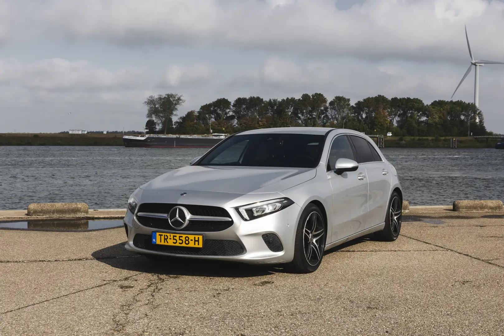 Mercedes-Benz A 200 Launch Edition Pro Grau - 1