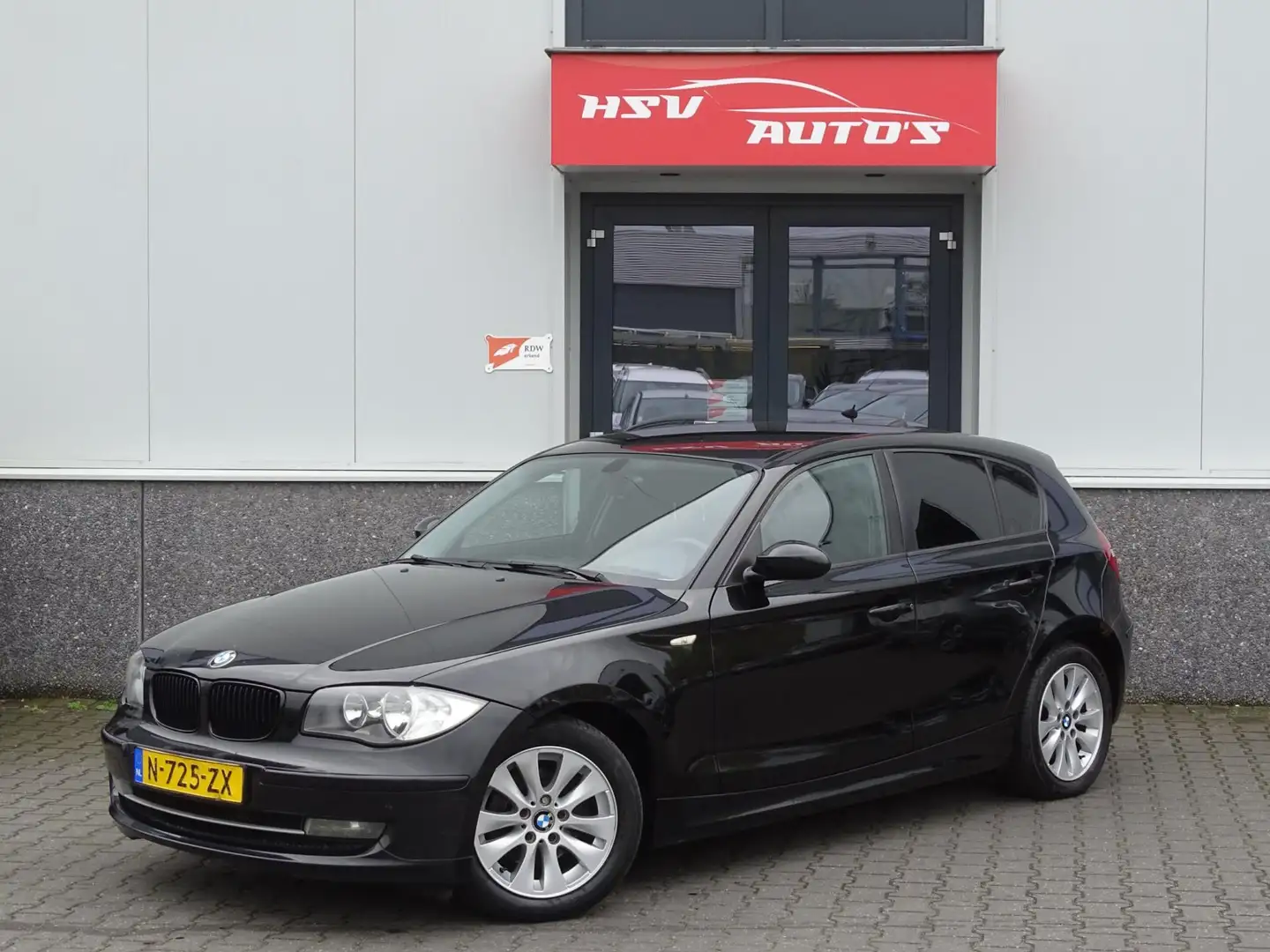 BMW 118 1-serie 118d Executive airco LM 4-deurs Zwart - 1