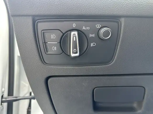 Volkswagen Passat view 10