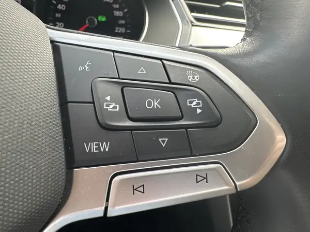 Volkswagen Passat view 15