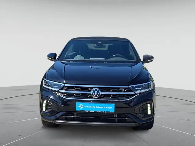 Volkswagen T-Roc view 2