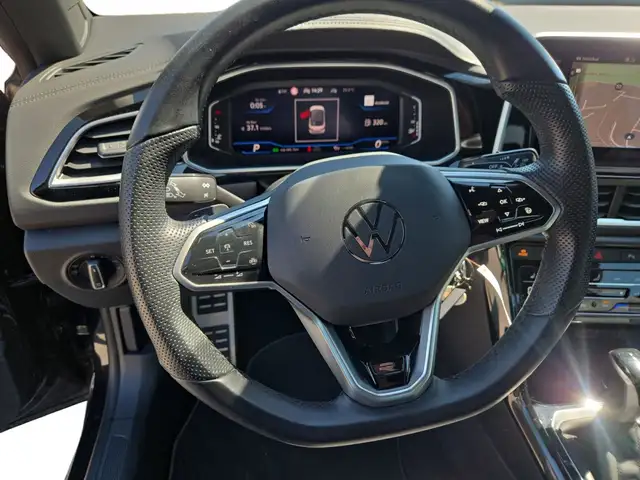 Volkswagen T-Roc view 13