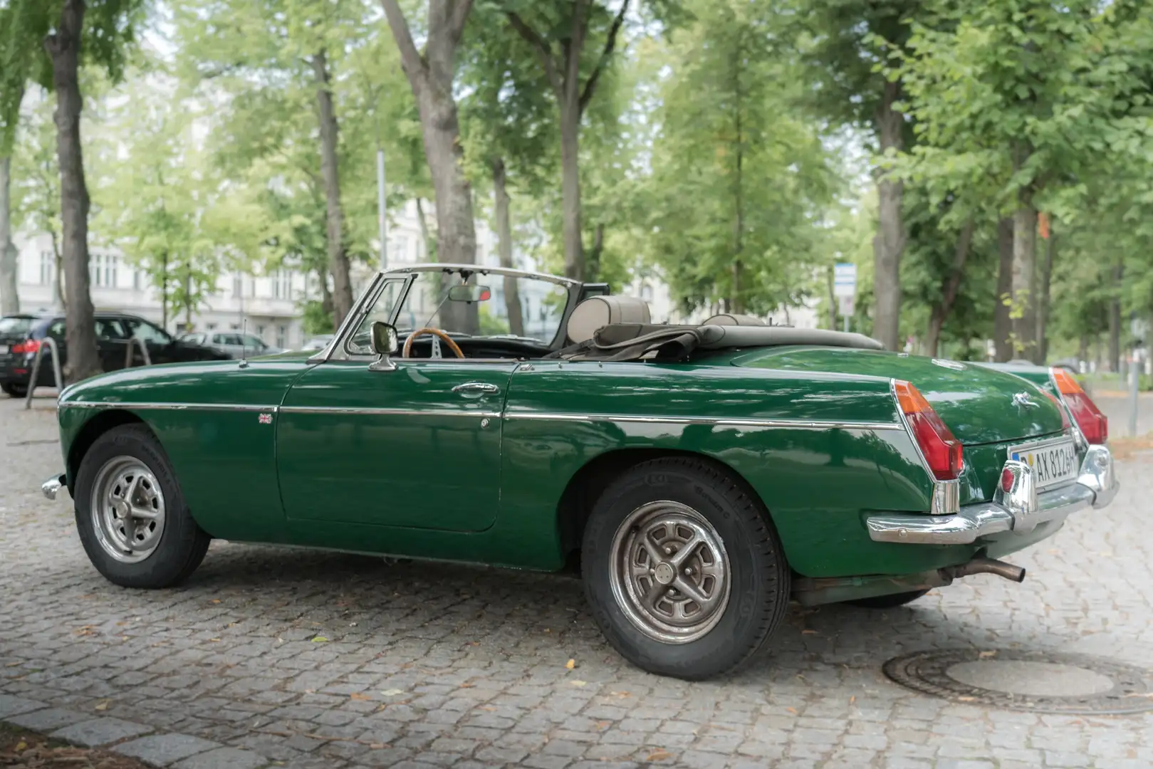 MG MGB Grün - 2