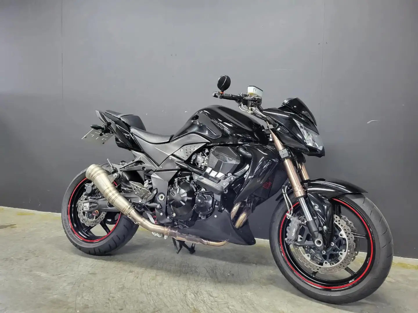 Kawasaki Z 750 R - 1