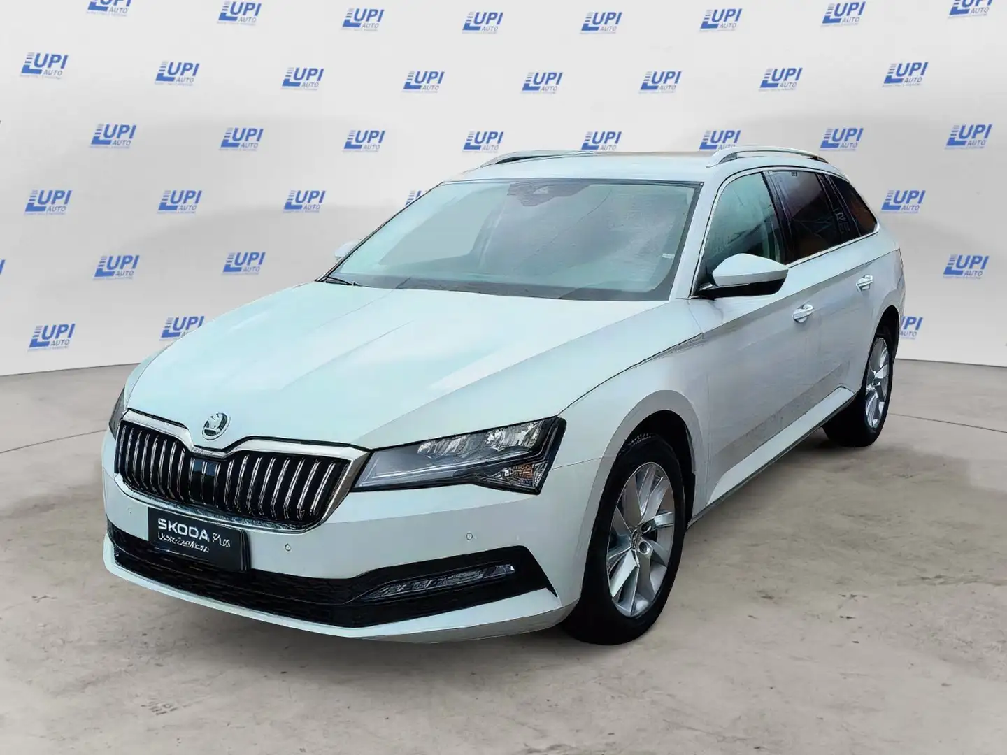 Skoda Superb Wagon 2.0 tdi evo Executive 150cv dsg Weiß - 1