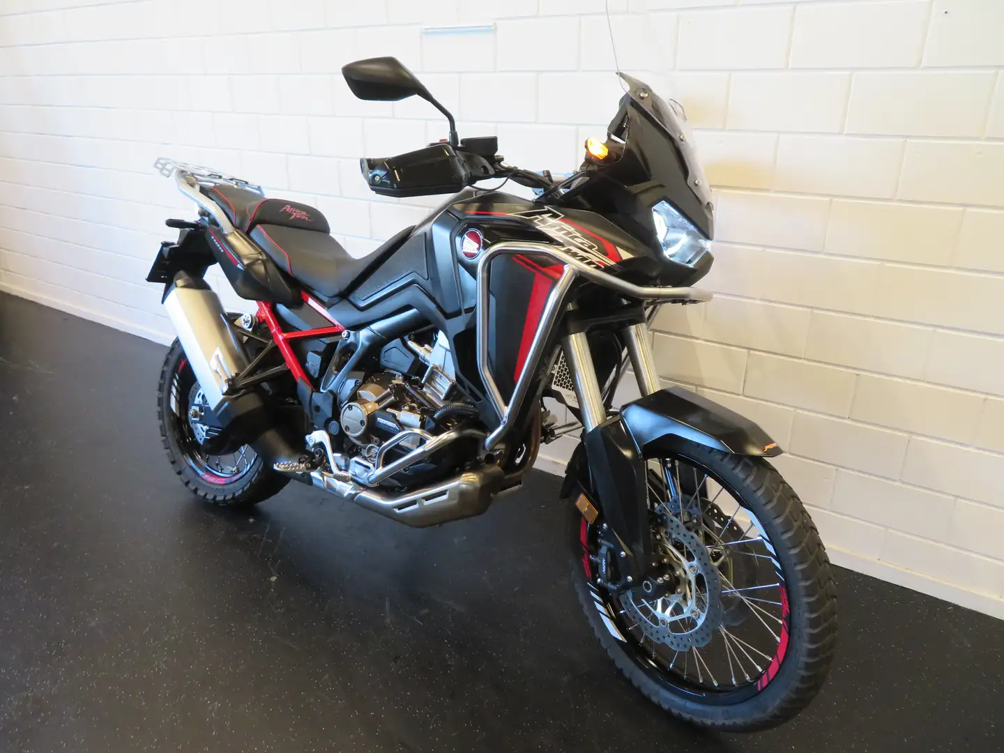 Honda CRF 1100 AFRICA TWIN DCT PERFECT!! Zwart - 2