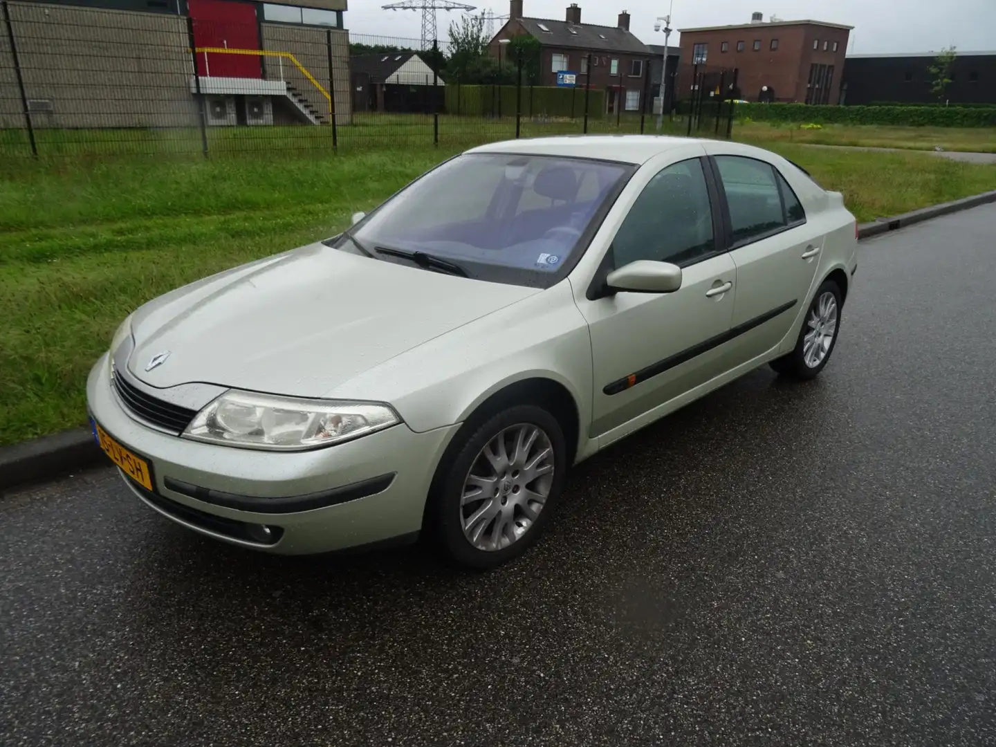 Renault Laguna 1.8-16V Expression Žlutá - 1