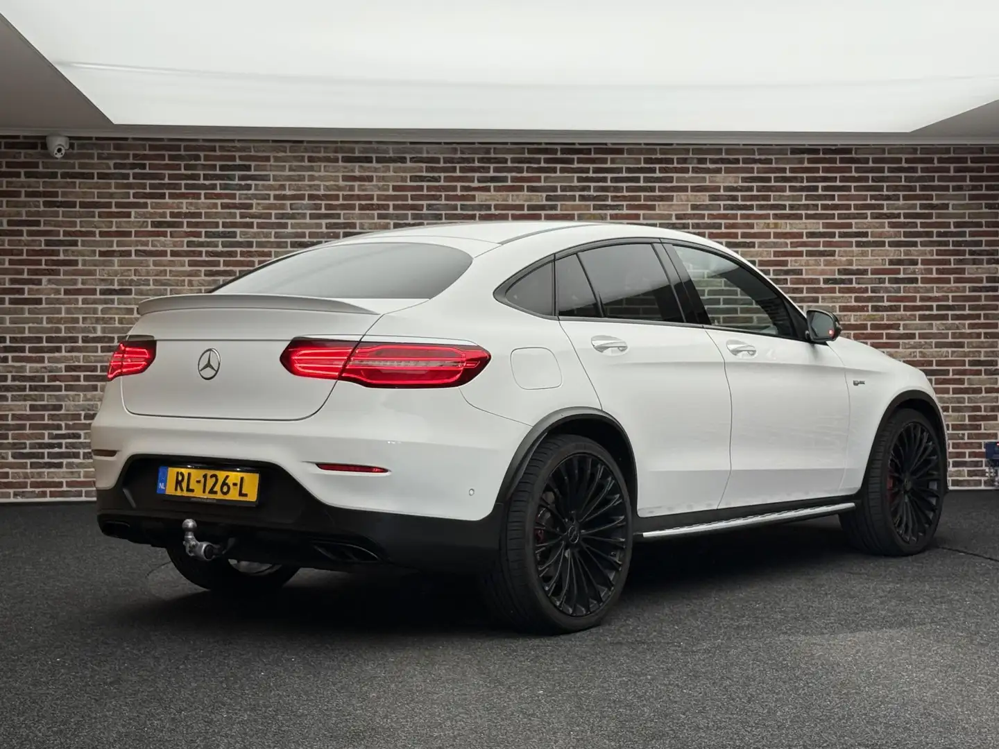 Mercedes-Benz GLC 43 AMG Coupé 4MATIC DAK SFEER LEDER 22INCH TREKHAAK 360 Wit - 2