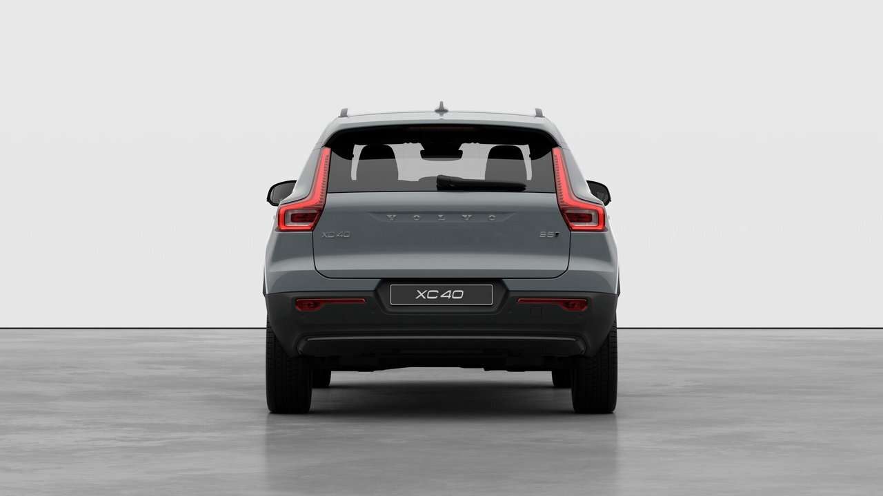 2026 Volvo XC40 Core (Dark Theme) thumb 6