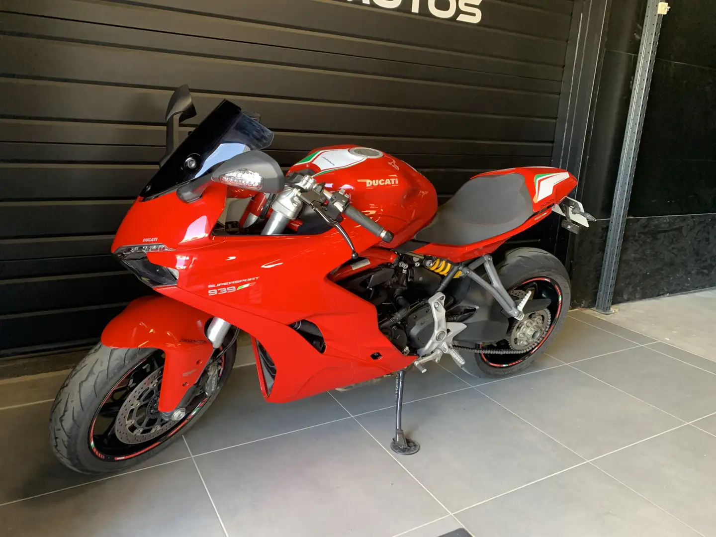 Ducati SuperSport Roşu - 2