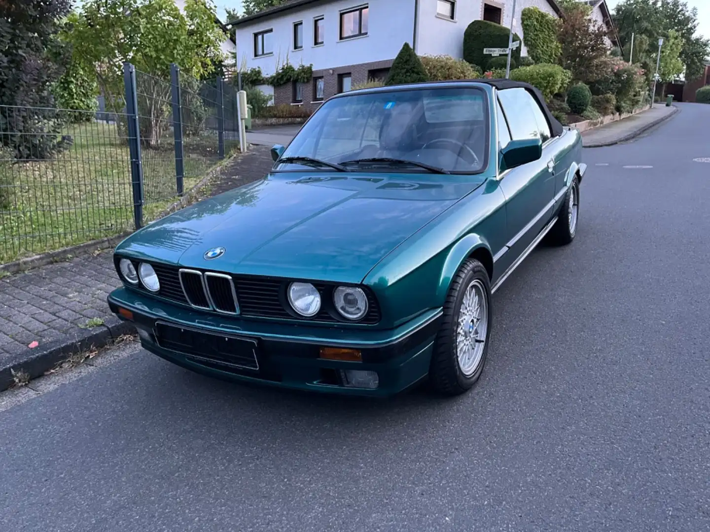 BMW 318 /Leder/SHZ/El-Verdeck/2 Hand/Orginal Zustand/ Green - 1