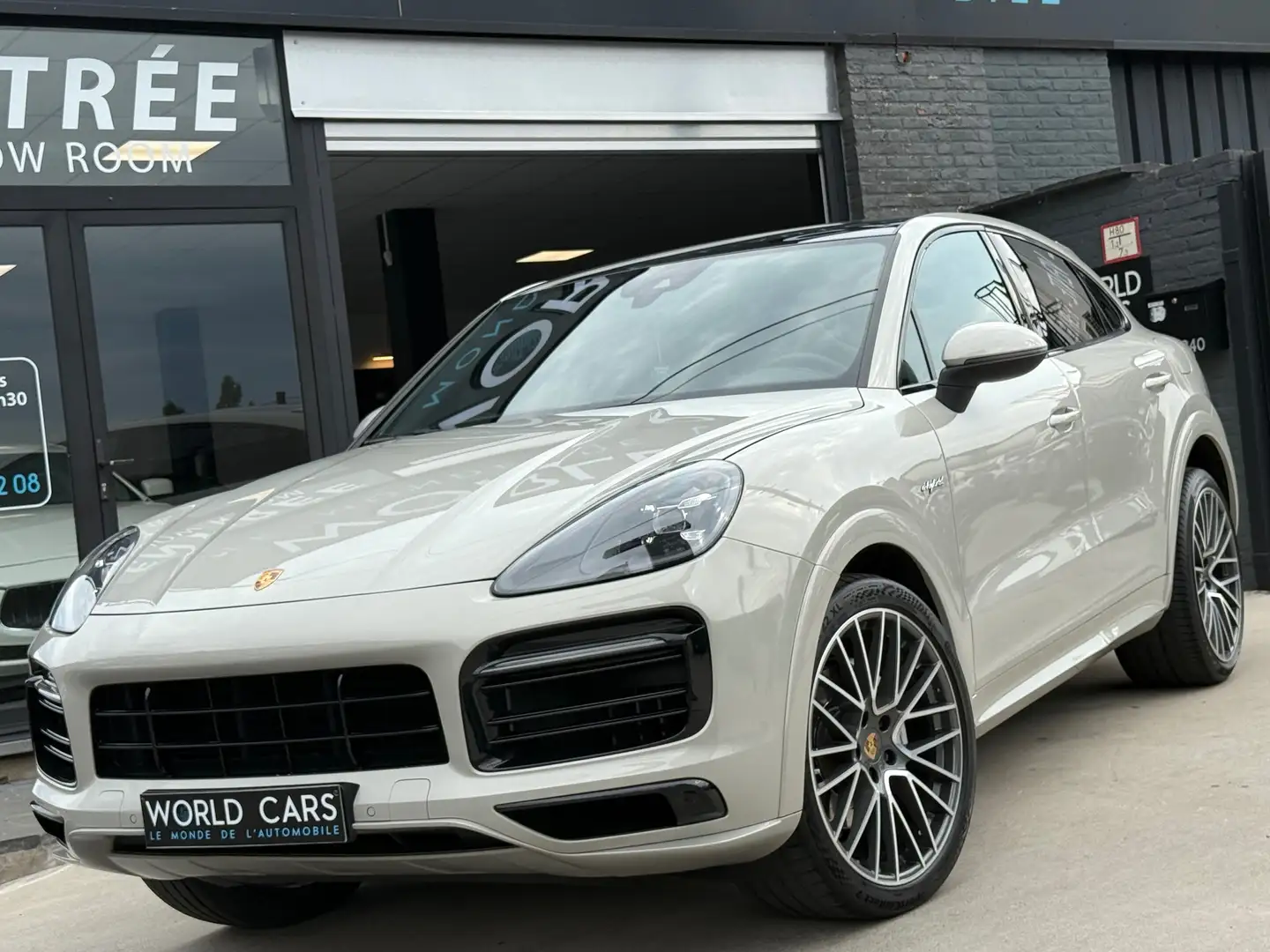 Porsche Cayenne 3.0i V6 PHEV S SPORTDESIGN - TOIT PANO - LINE ASS Grijs - 1