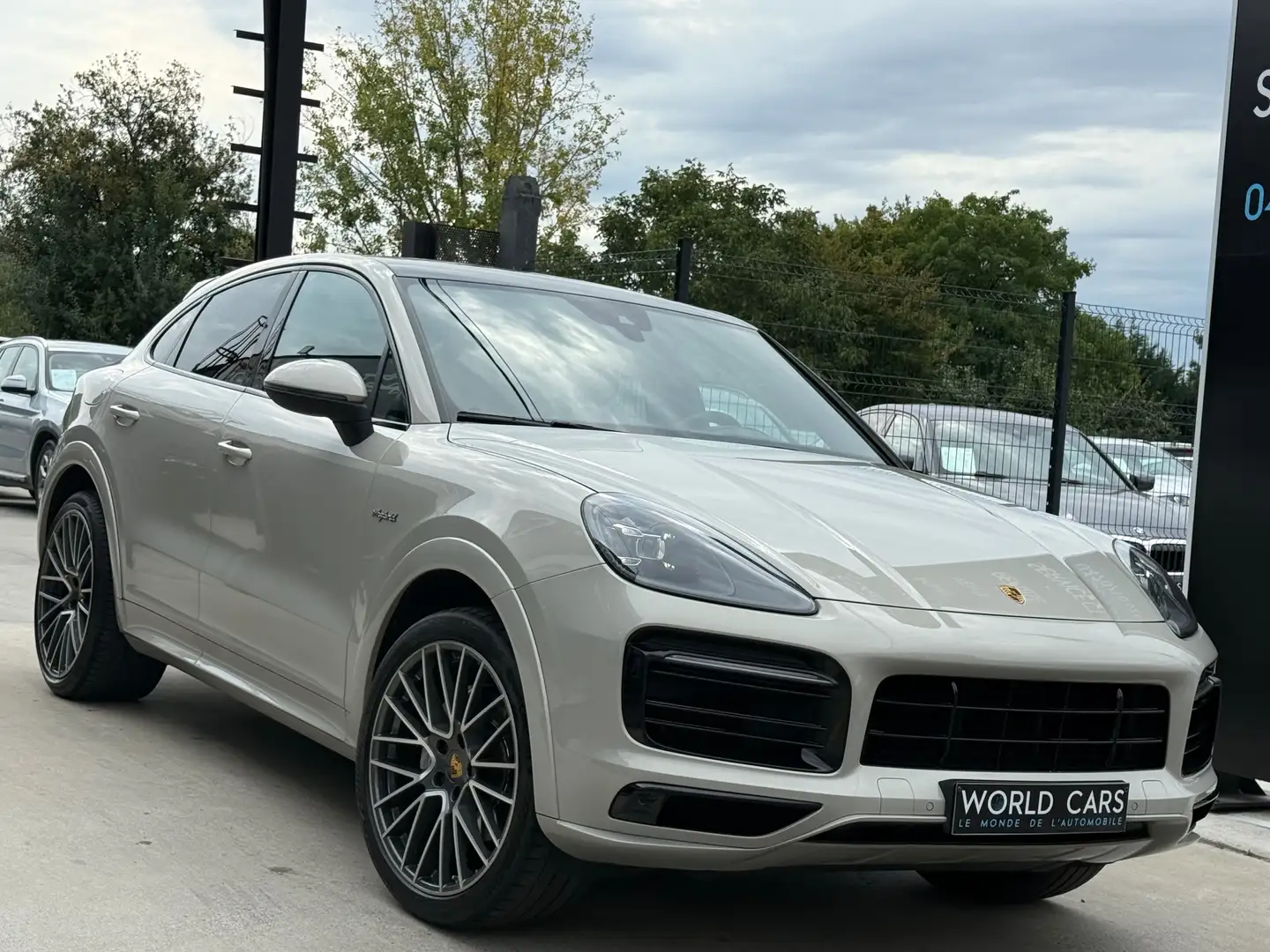 Porsche Cayenne 3.0i V6 PHEV S SPORTDESIGN - TOIT PANO - LINE ASS Grijs - 2