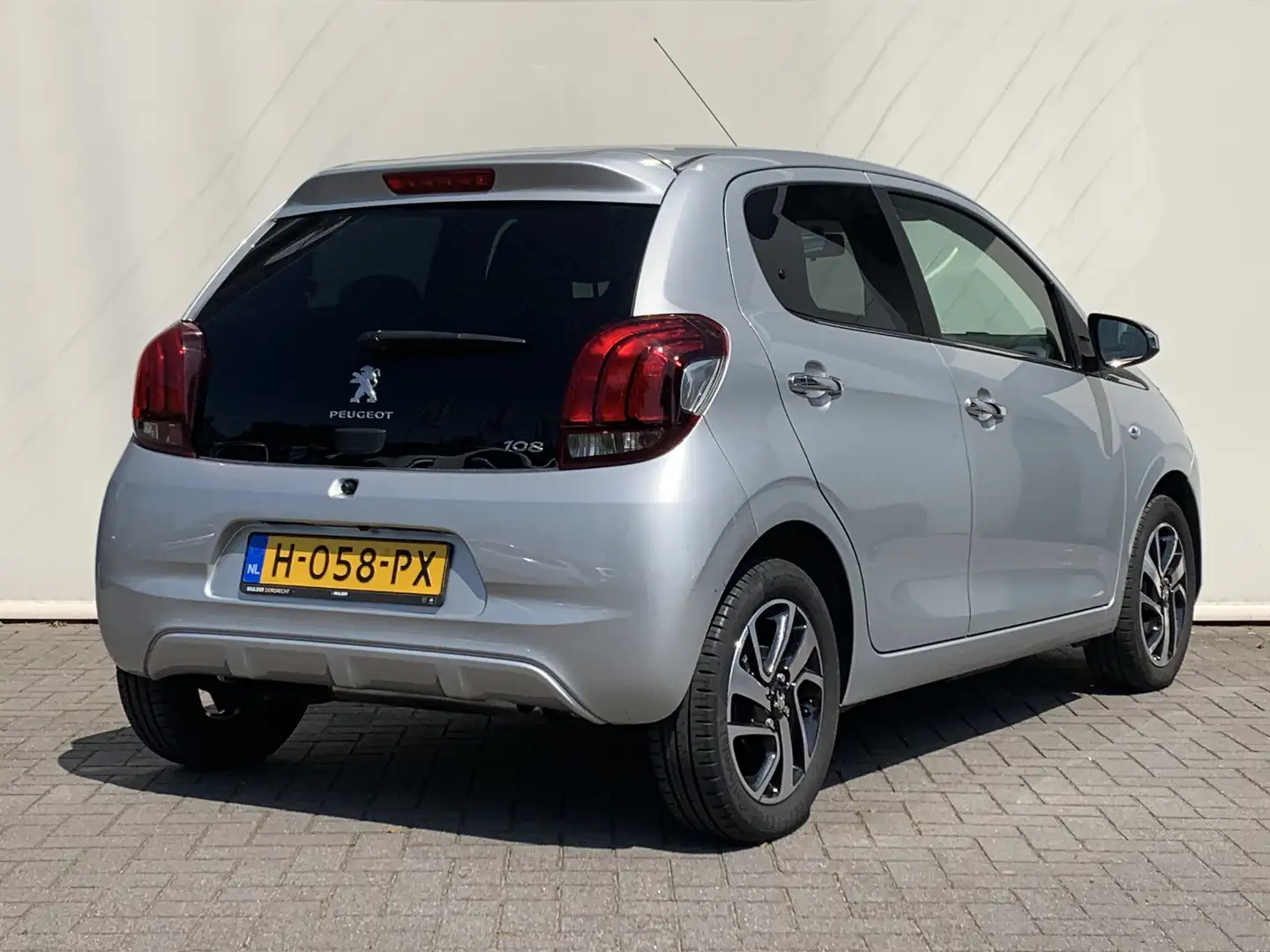 Peugeot 108 1.0 e-VTi Allure Airco | Bluetooth | Camera | Chro Gris - 2