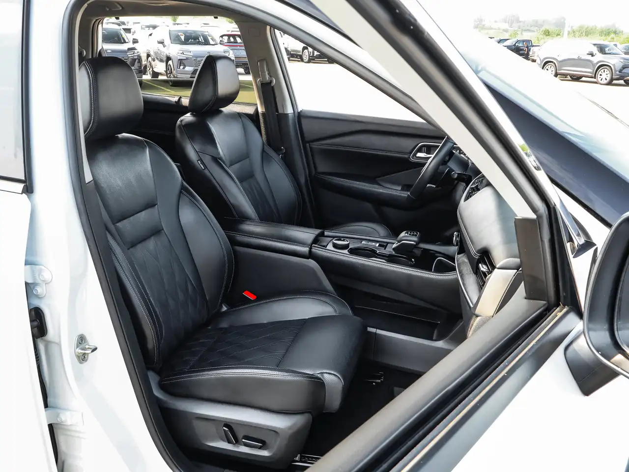 Nissan Rogue photo Nissan Rogue