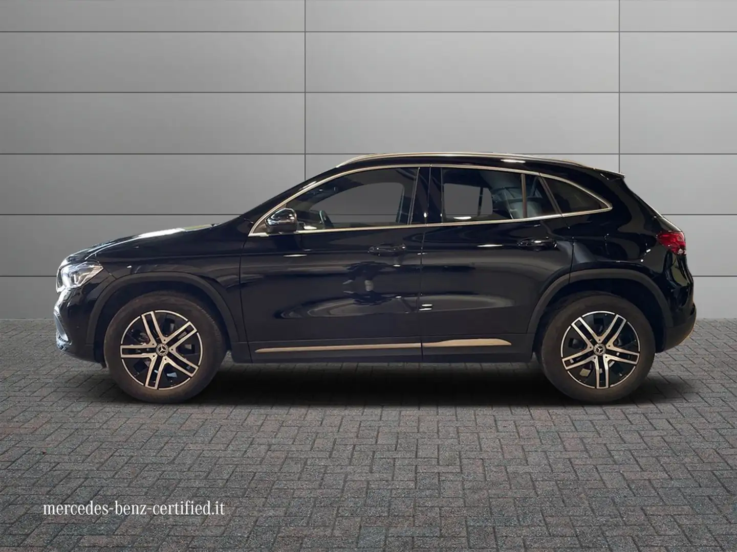 Mercedes-Benz GLA 180 GLA (H247) - GLA 180 d Automatic Sport Pl Nero - 2
