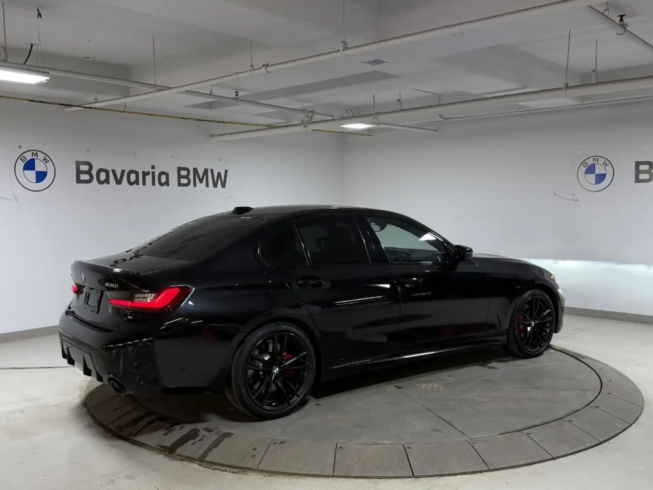 BMW 3 Series снимка BMW 3 Series