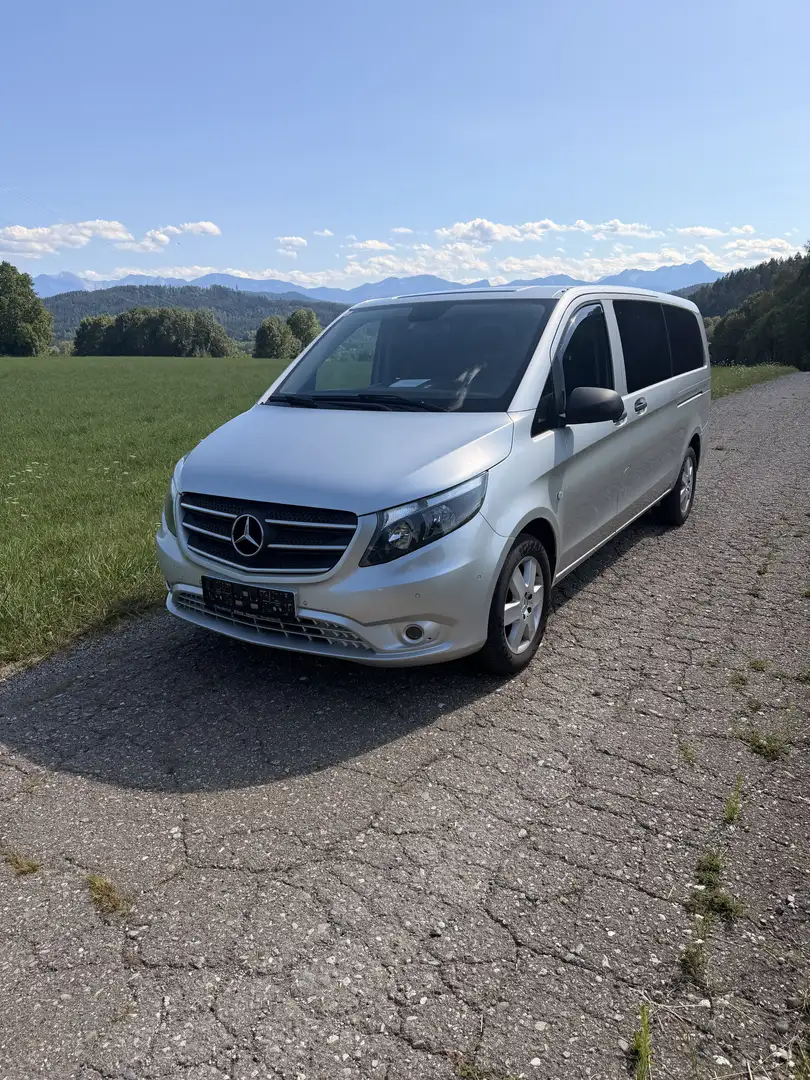 Mercedes-Benz Vito Tourer Pro 119 4x4 Aut. Silber - 1