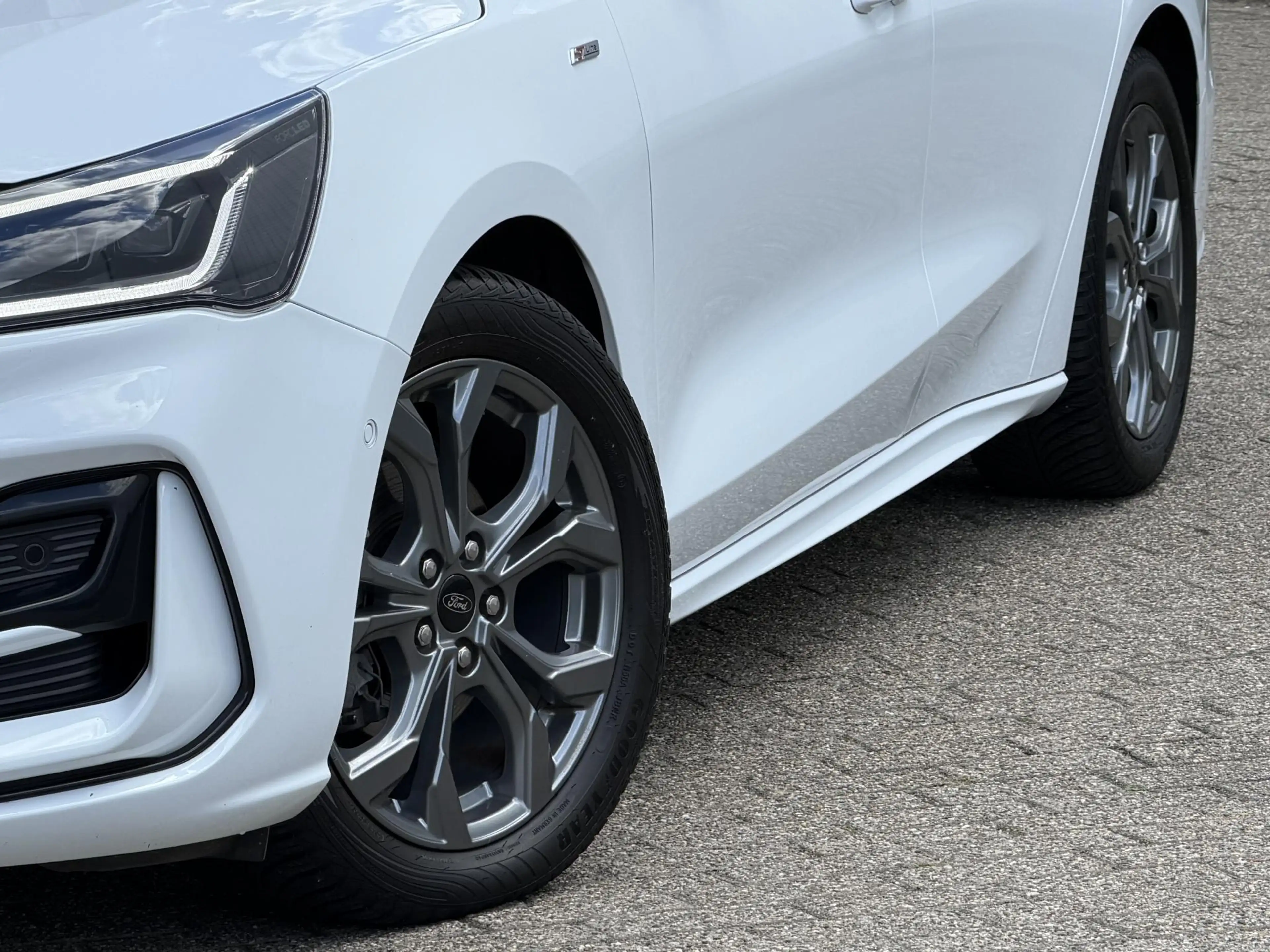 Ford Focus Wagon 1.0 EcoBoost Hybrid ST Line Style | Pano-sch — photo 12