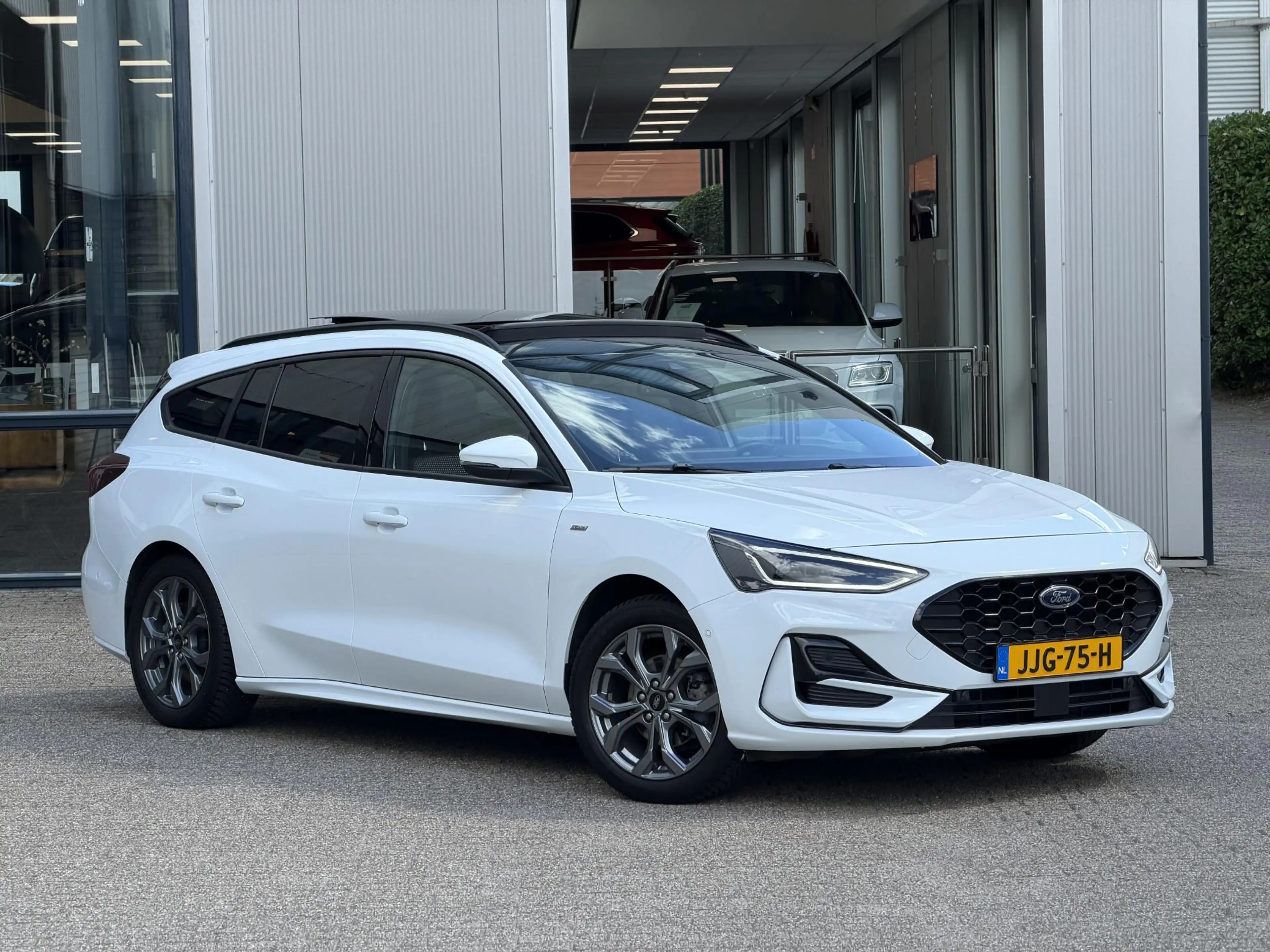 Ford Focus Wagon 1.0 EcoBoost Hybrid ST Line Style | Pano-sch — photo 26