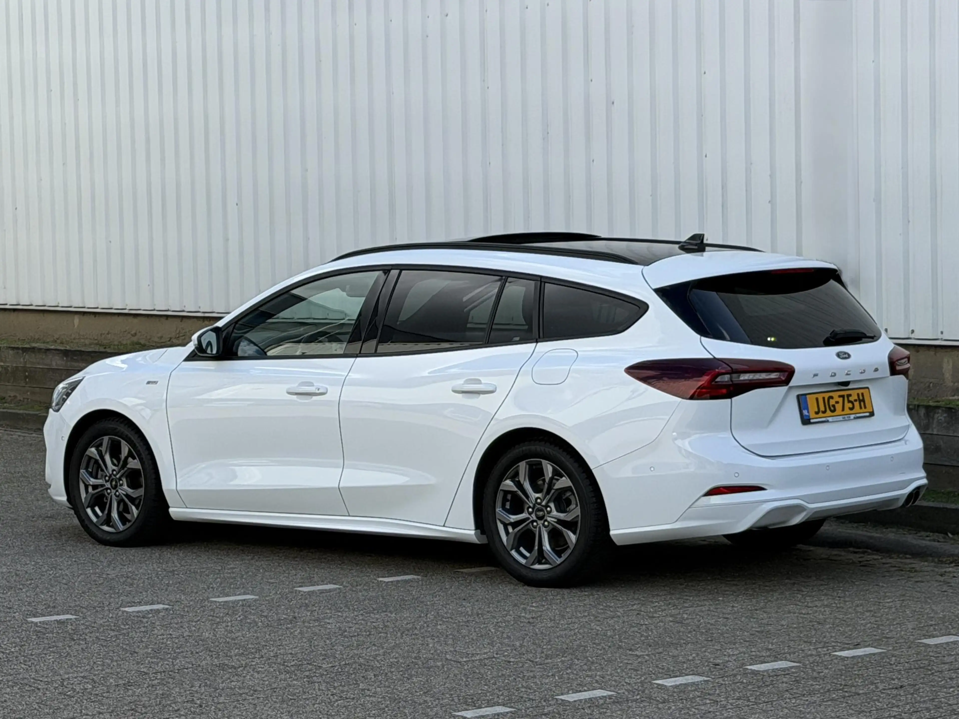 Ford Focus Wagon 1.0 EcoBoost Hybrid ST Line Style | Pano-sch — photo 41