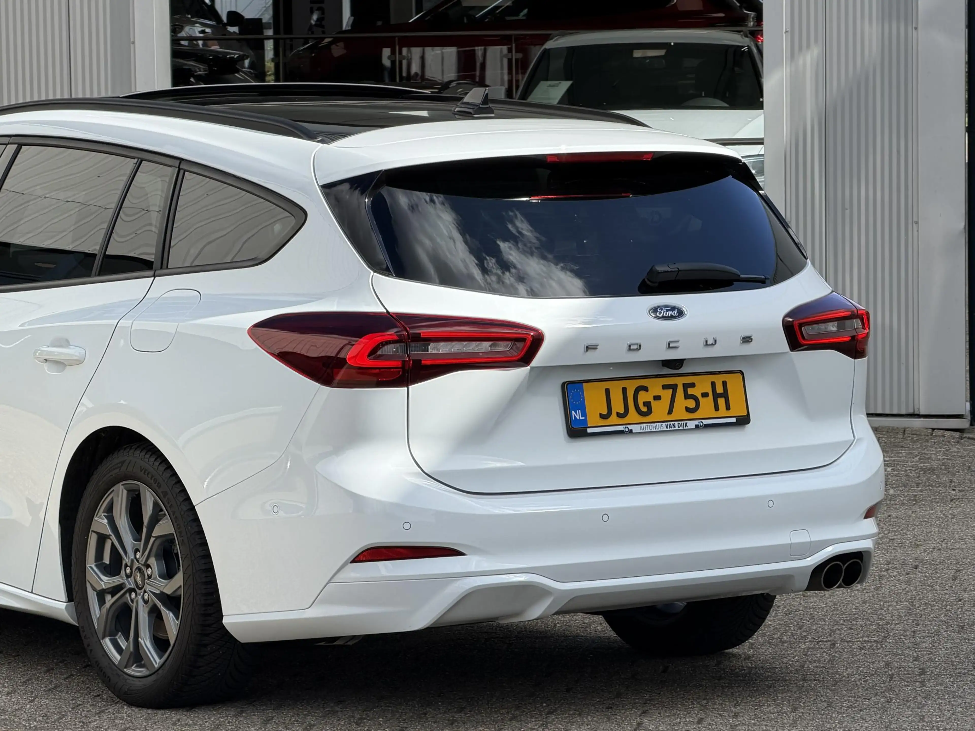 Ford Focus Wagon 1.0 EcoBoost Hybrid ST Line Style | Pano-sch — photo 35