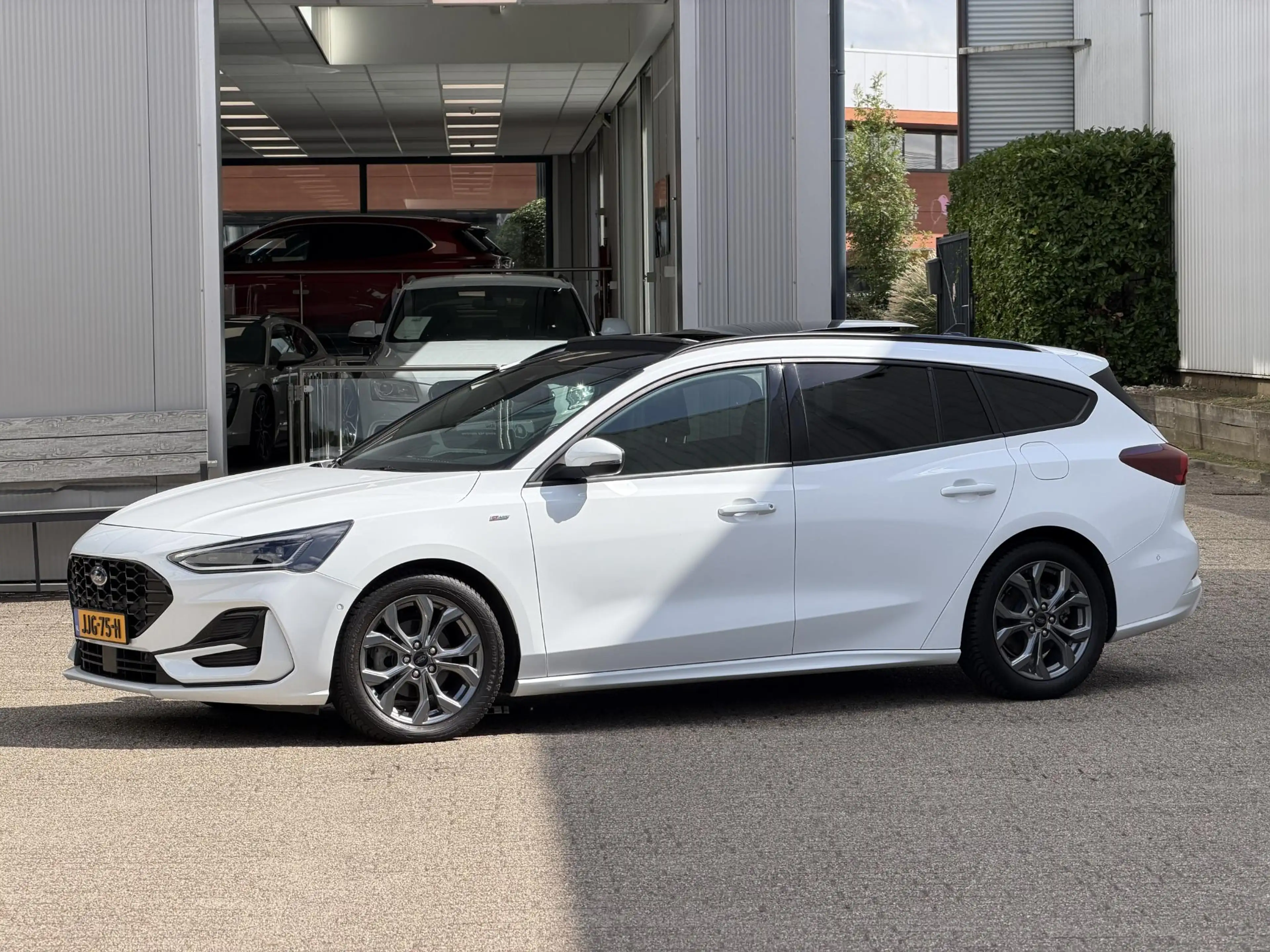 Ford Focus Wagon 1.0 EcoBoost Hybrid ST Line Style | Pano-sch — photo 19