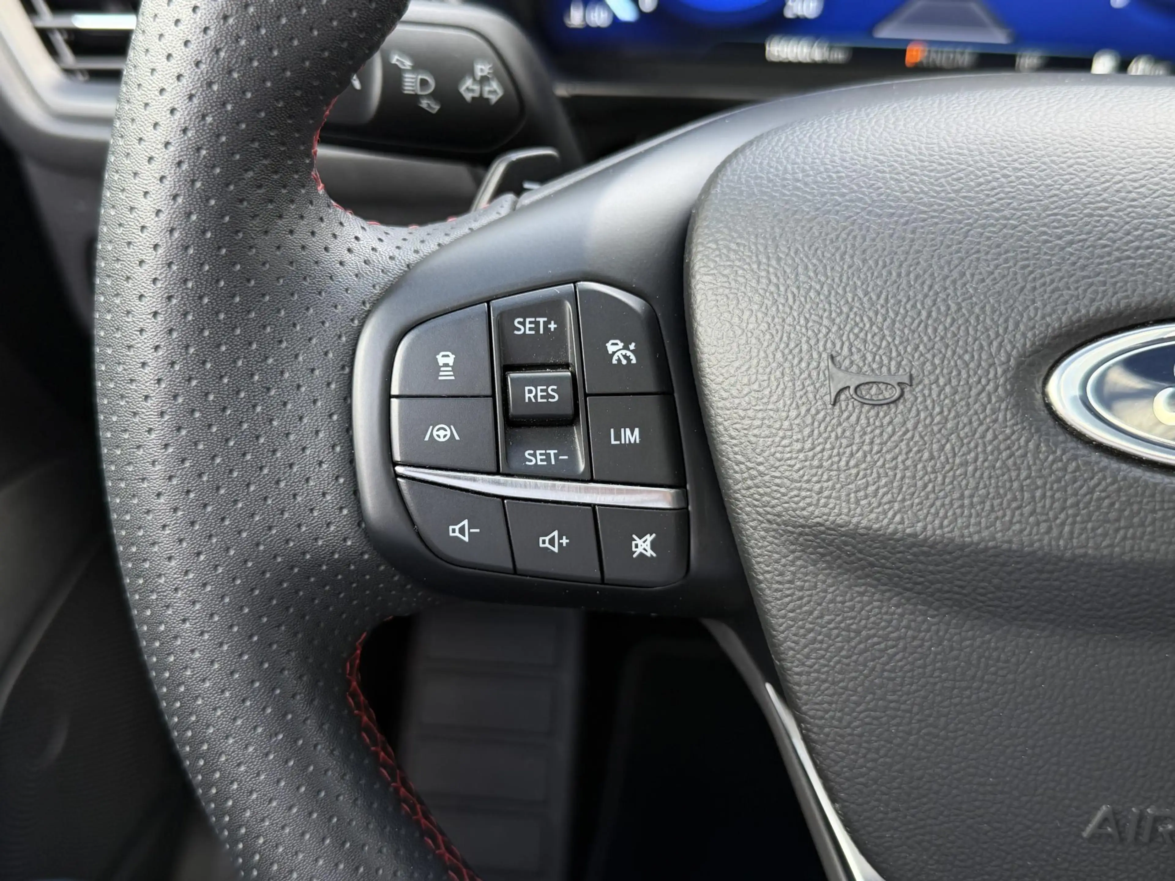 Ford Focus Wagon 1.0 EcoBoost Hybrid ST Line Style | Pano-sch — photo 5