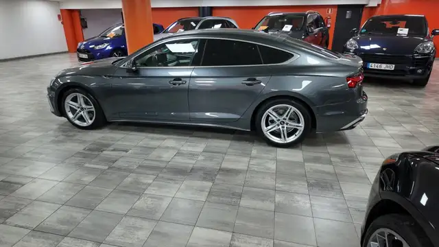 Audi A5 view 3