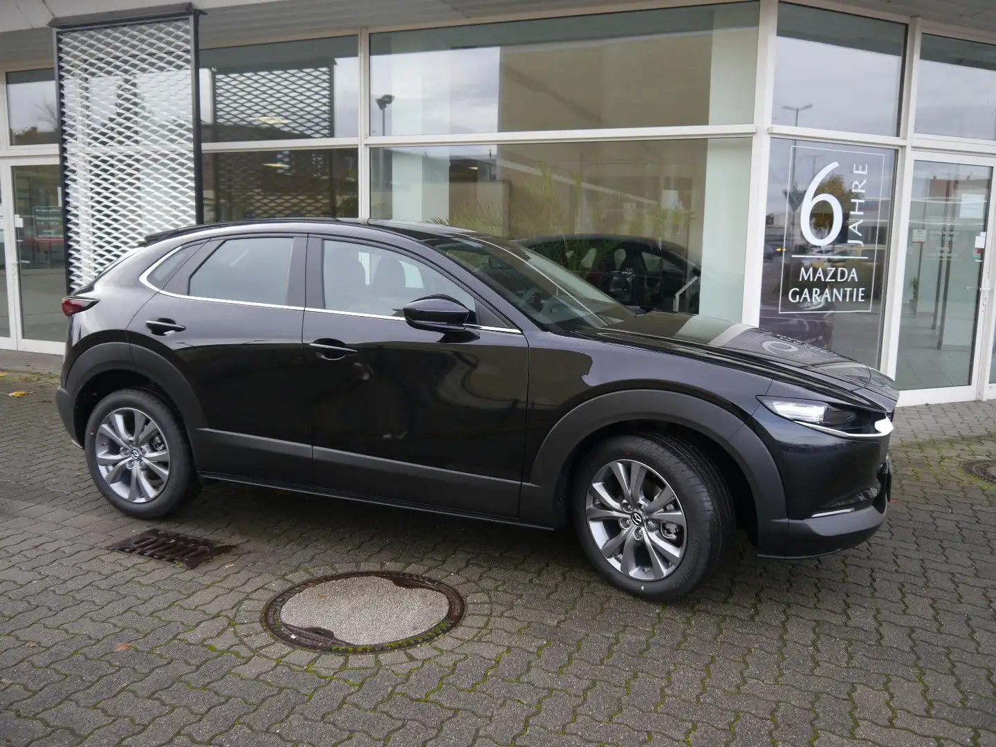 Mazda CX-30 SKYACTIVE 140   Exclusive 6 JAHRE GARANTIE Schwarz - 2