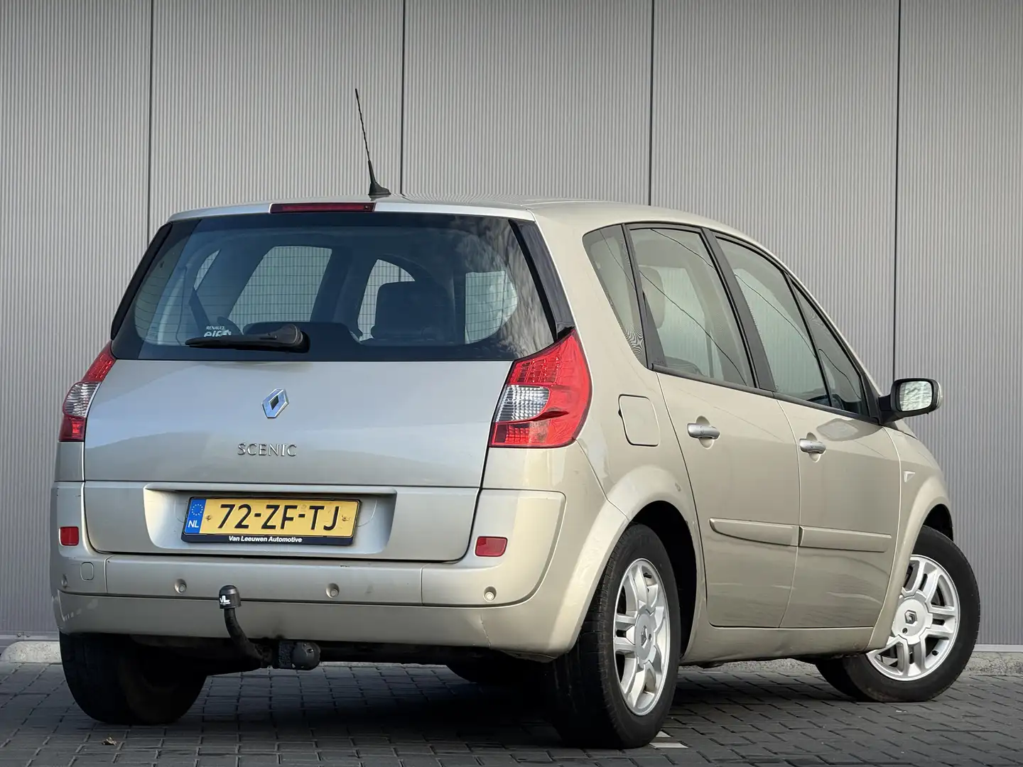 Renault Scenic 2.0-16V Tech Line | Automaat | Trekhaak | NAP Beige - 2