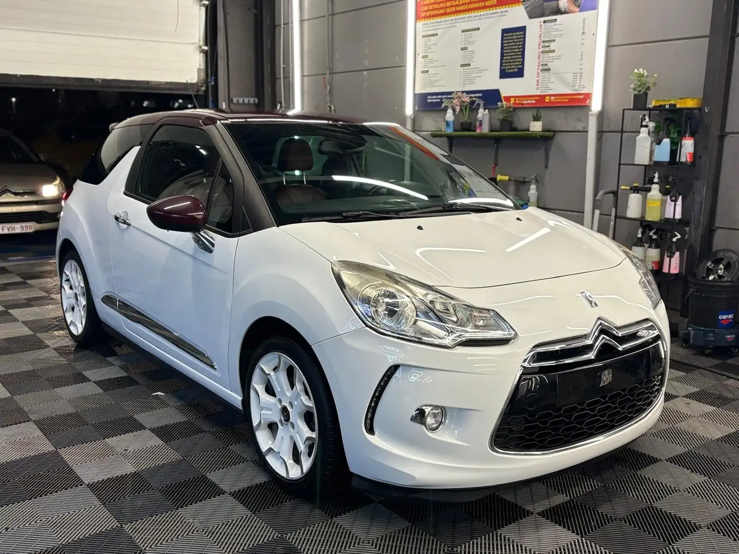 Citroen DS3 2011 1.6l BENZINE 162.530KM Weiß - 1