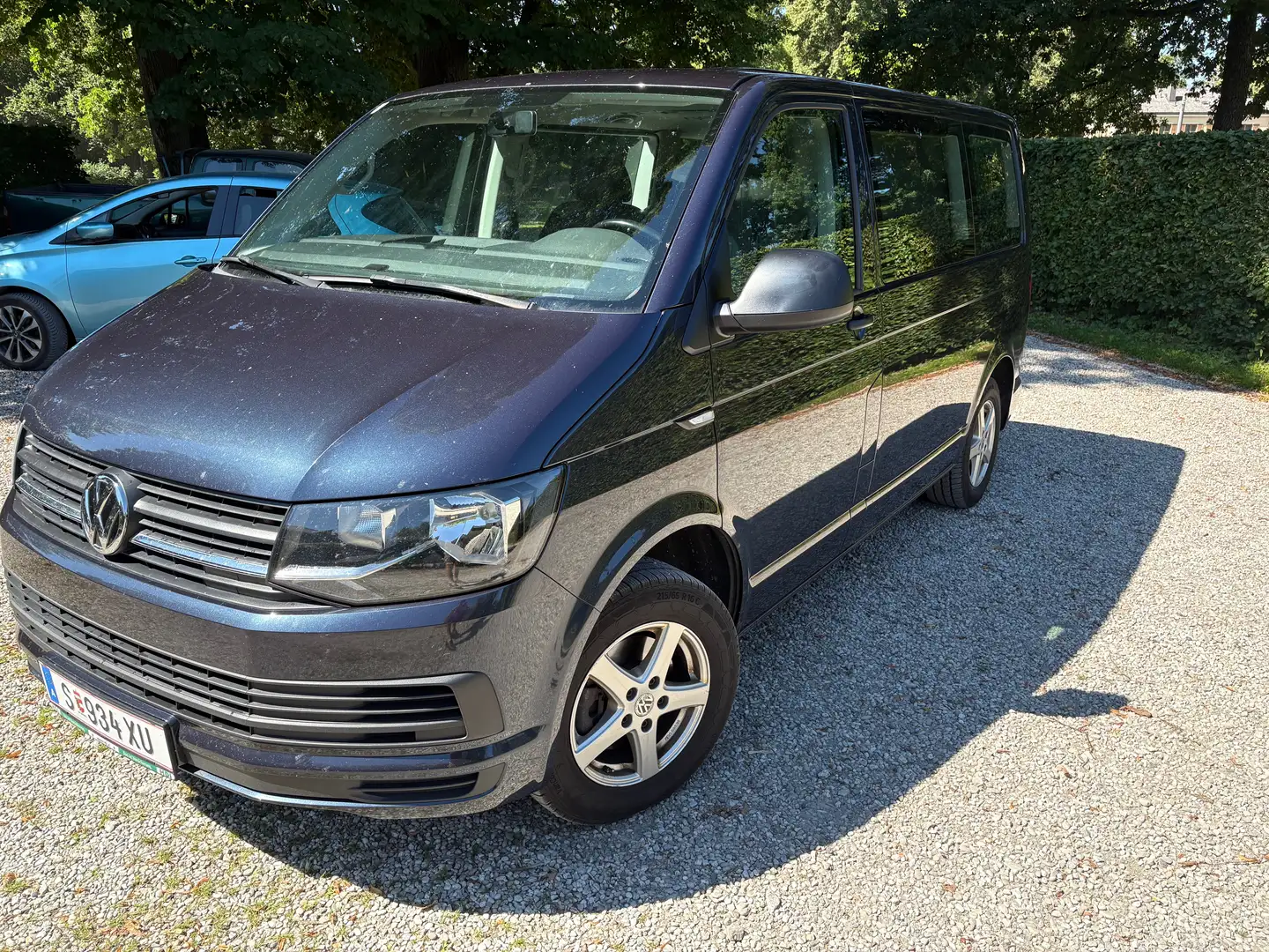 Volkswagen T6 Multivan Trendline 2,0 TDI Blau - 1