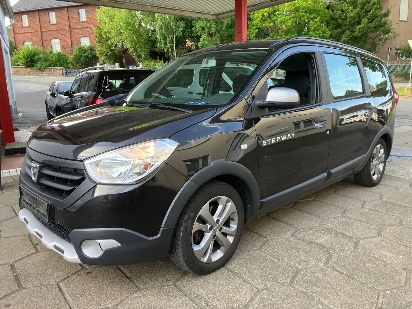 Dacia Lodgy 1.5DCi 80KW Stepway 7 Sitze Navi SHZ Czarny - 1