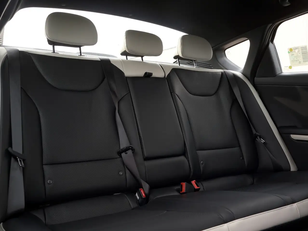 Kia K4 снимка Kia K4
